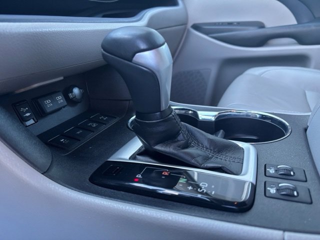 Used 2019 Toyota Highlander XLE AWD/4WD image 20