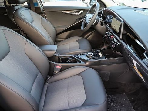 New 2026 Kia Niro Wind FWD image 9