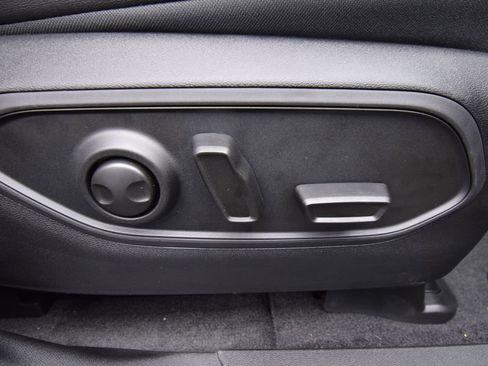 New 2026 Jeep Cherokee Limited AWD/4WD image 18
