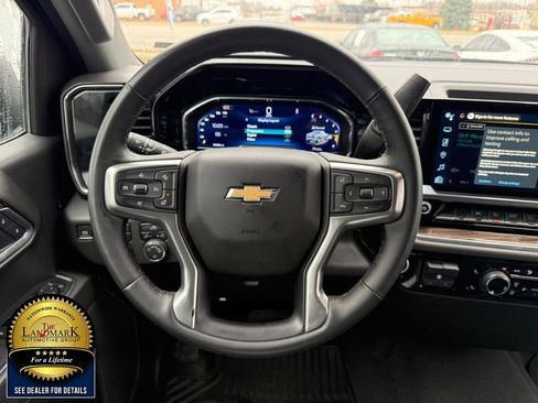 Used 2025 Chevrolet Silverado 1500 LT image 19
