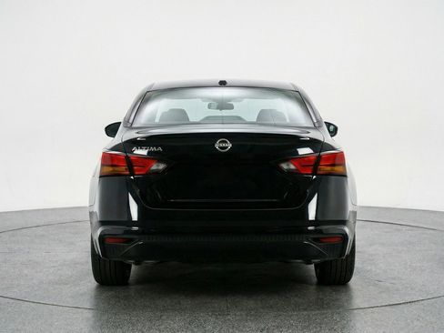 Used 2025 Nissan Altima 2.5 SV FWD image 7