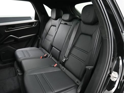 New 2026 Porsche Cayenne Turbo AWD/4WD image 25