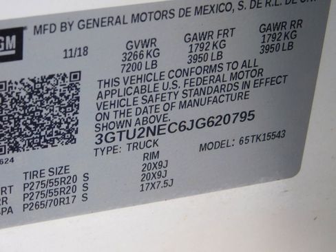 Used 2018 GMC Sierra 1500 SLT w/ SLT Premium Package image 29