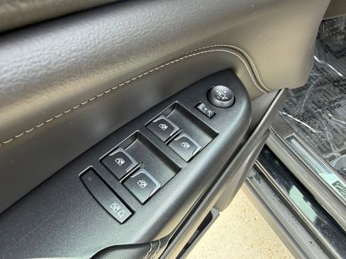 Used 2016 Cadillac SRX Premium FWD image 13