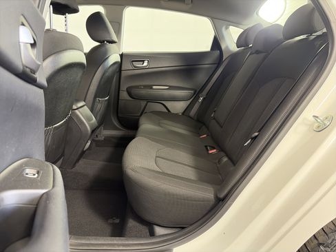 Used 2016 Kia Optima LX image 7