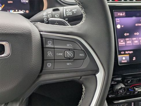 New 2025 Jeep Grand Cherokee L Laredo w/ Luxury Tech Group I image 20