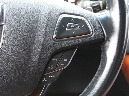 Used 2016 Lincoln MKX Reserve w/ Technology Package AWD/4WD image 17