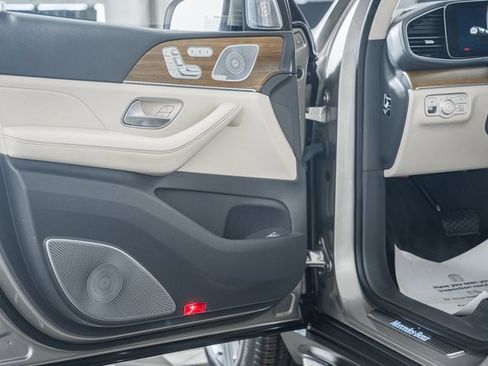 Used 2020 Mercedes-Benz GLS 450 4MATIC image 41