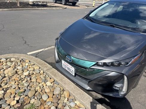 Used 2017 Toyota Prius Prime Advanced w/ Protection Package FWD image 13
