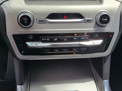 Used 2021 Ford Explorer XLT w/ Equipment Group 202A RWD image 26