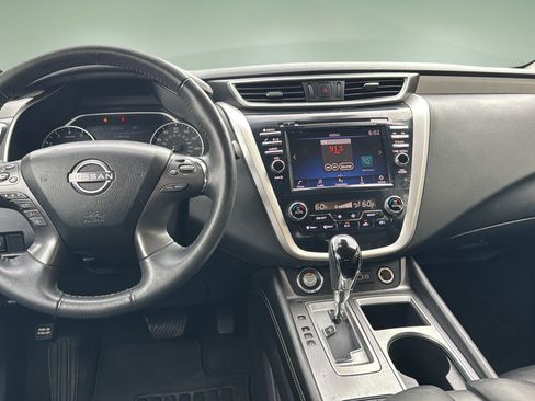 Used 2023 Nissan Murano SV AWD/4WD image 9