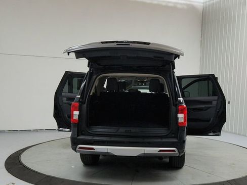 Used 2022 Ford Expedition Max XLT image 14