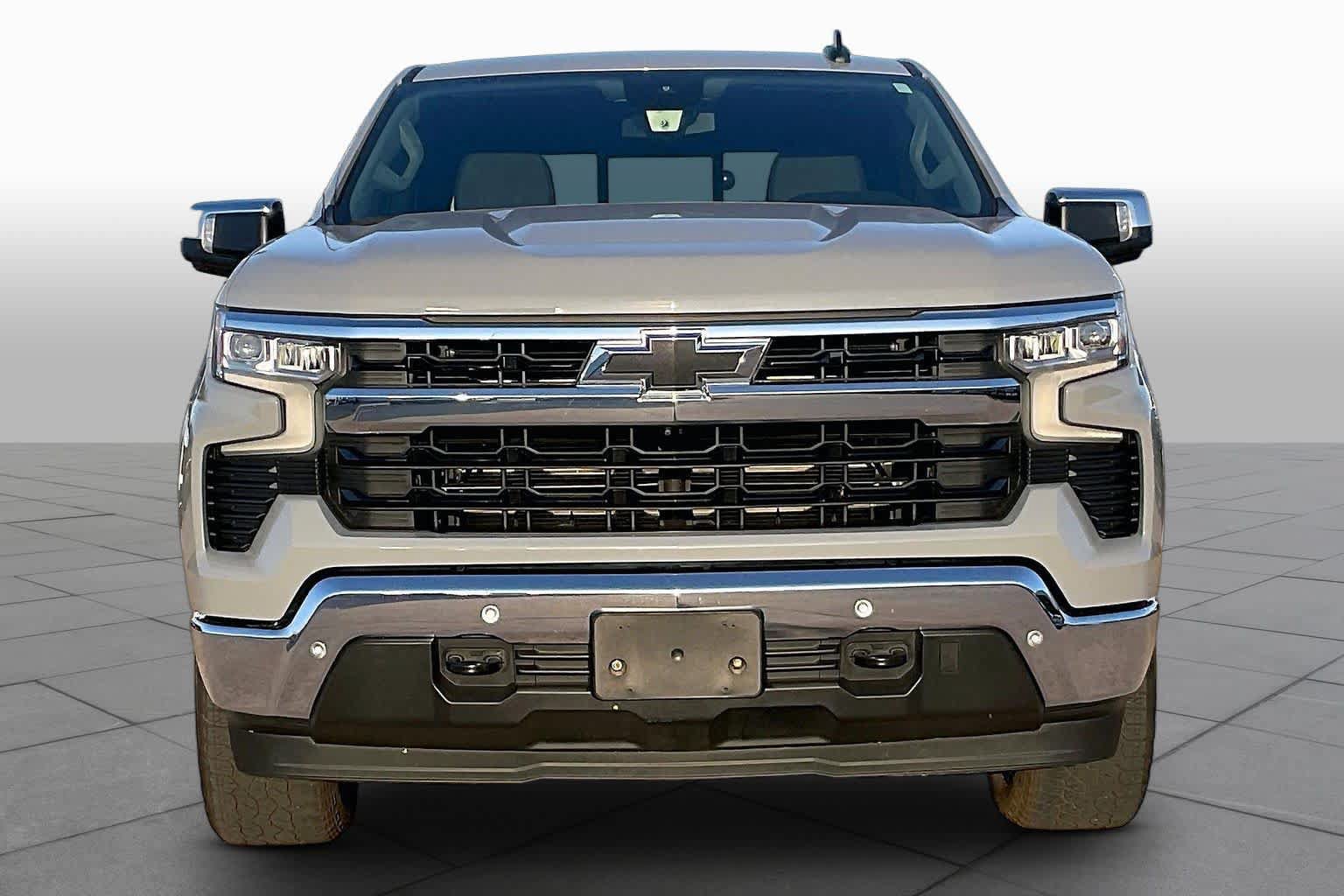 Used 2024 Chevrolet Silverado 1500 LT w/ Z71 Off-Road Package AWD/4WD image 4