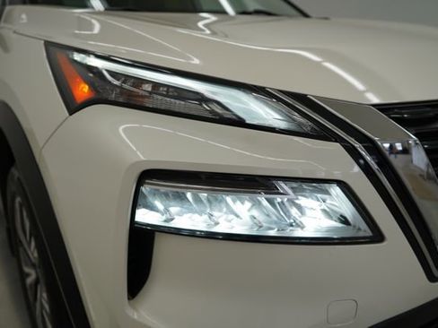 Used 2023 Nissan Rogue SV w/ SV Premium B Package image 80