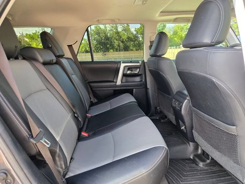 Used 2022 Toyota 4Runner SR5 Premium w/ Moonroof Package RWD image 25