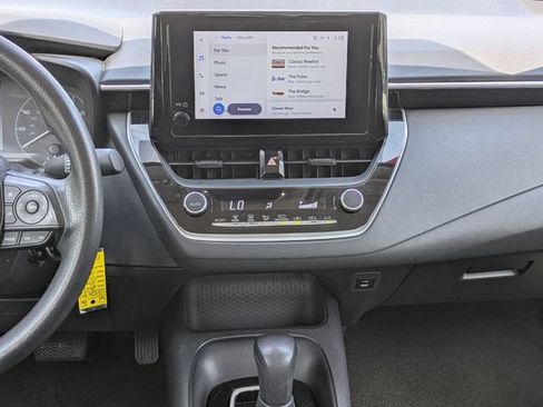 Used 2023 Toyota Corolla LE FWD image 18