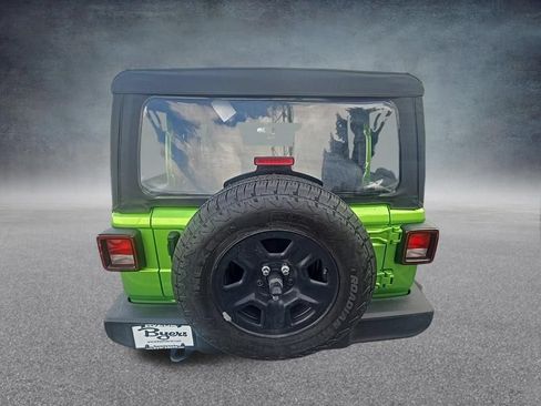Used 2025 Jeep Wrangler Sport AWD/4WD image 8