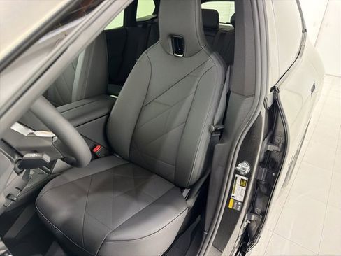Used 2025 BMW iX xDrive50 w/ Premium Package image 13