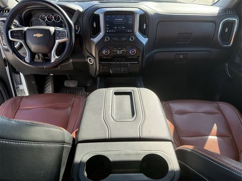 Used 2021 Chevrolet Silverado 2500 LT w/ Convenience Package image 21
