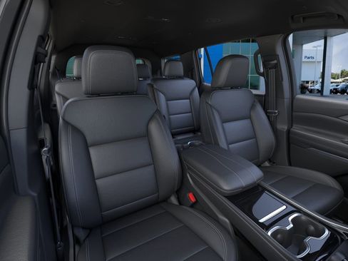 New 2026 Chevrolet Traverse LT w/ Driver Confidence Package FWD image 16