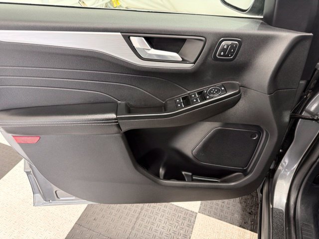 Used 2025 Ford Escape Platinum AWD/4WD image 14