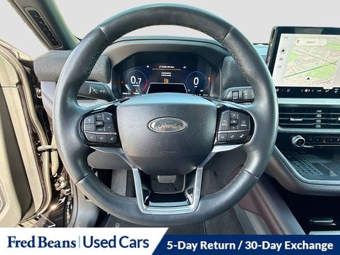 Used 2025 Ford Explorer Platinum w/ LUX Leather Package AWD/4WD image 13