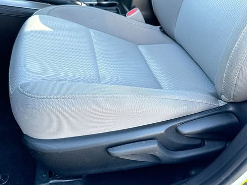 Used 2016 Toyota Corolla LE image 24