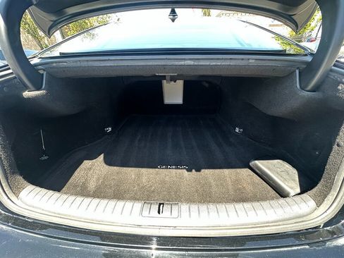 Used 2015 Hyundai Genesis 5.0 RWD image 11