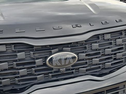 Certified 2021 Kia Telluride SX w/ Nightfall Edition Package image 10