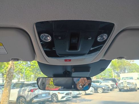 Certified 2025 Kia Niro EX Touring FWD image 20