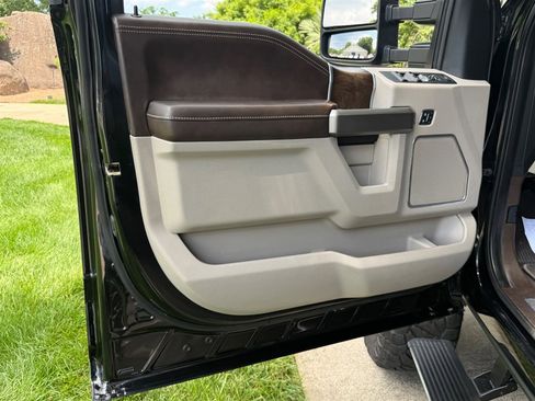 Used 2019 Ford F350 Limited w/ FX4 Off-Road Package AWD/4WD image 46