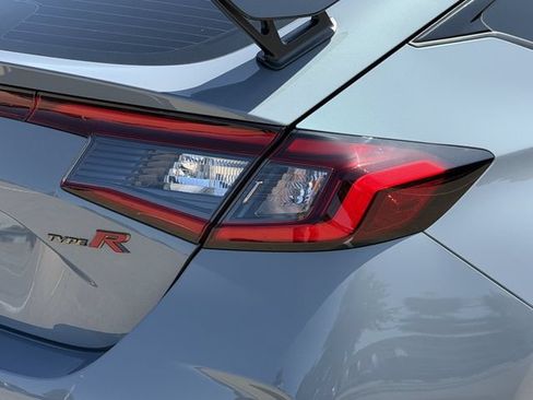 Used 2025 Honda Civic Type R image 6