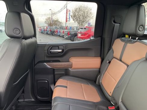 Used 2022 Chevrolet Silverado 1500 High Country image 16