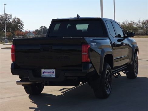 Used 2024 Toyota Tacoma TRD Off-Road image 8
