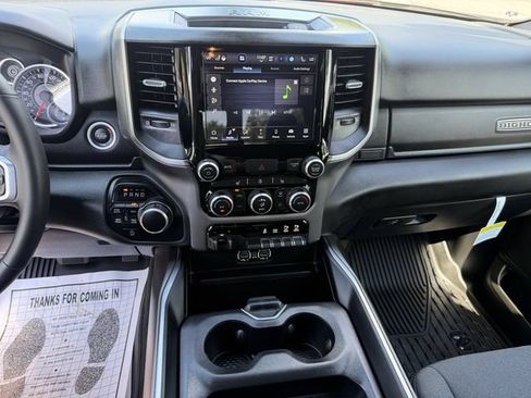 Used 2024 RAM 1500 Big Horn AWD/4WD image 18