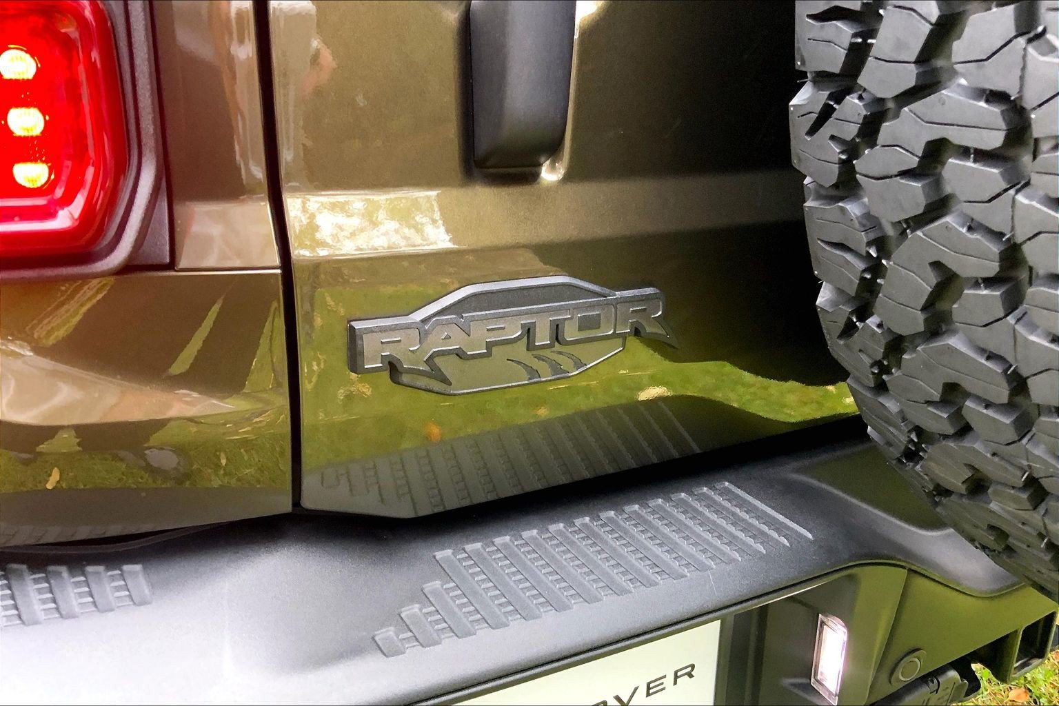 Used 2024 Ford Bronco Raptor w/ Interior Carbon Fiber Pack 6 AWD/4WD image 9