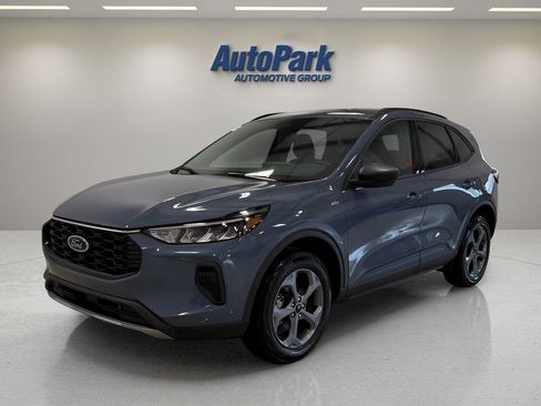 New 2026 Ford Escape ST-Line w/ Tech Pack #1 AWD/4WD image 3