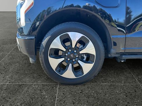Used 2024 Ford F150 Lightning Platinum AWD/4WD image 4