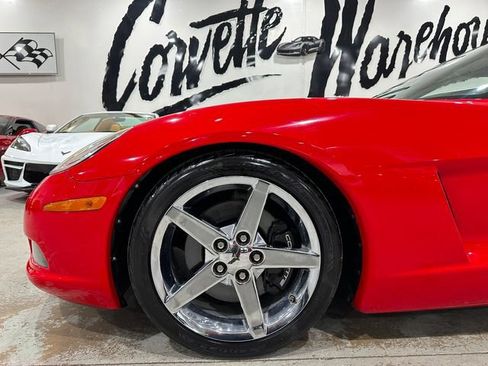 Used 2007 Chevrolet Corvette Coupe w/ Preferred Equipment Group RWD image 18