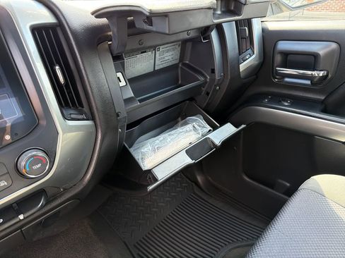 Used 2017 Chevrolet Silverado 1500 LT RWD image 34
