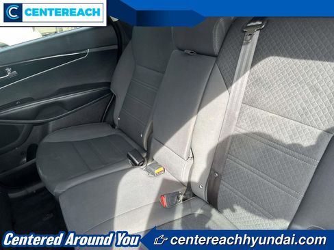 Used 2016 Kia Sorento LX w/ LX Convenience Package image 40