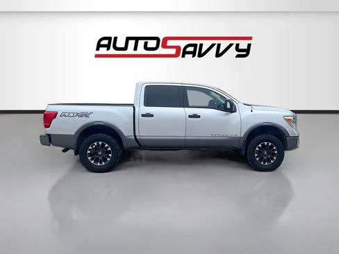 Used 2019 Nissan Titan PRO-4X w/ Pro-4x Utility Package AWD/4WD image 8