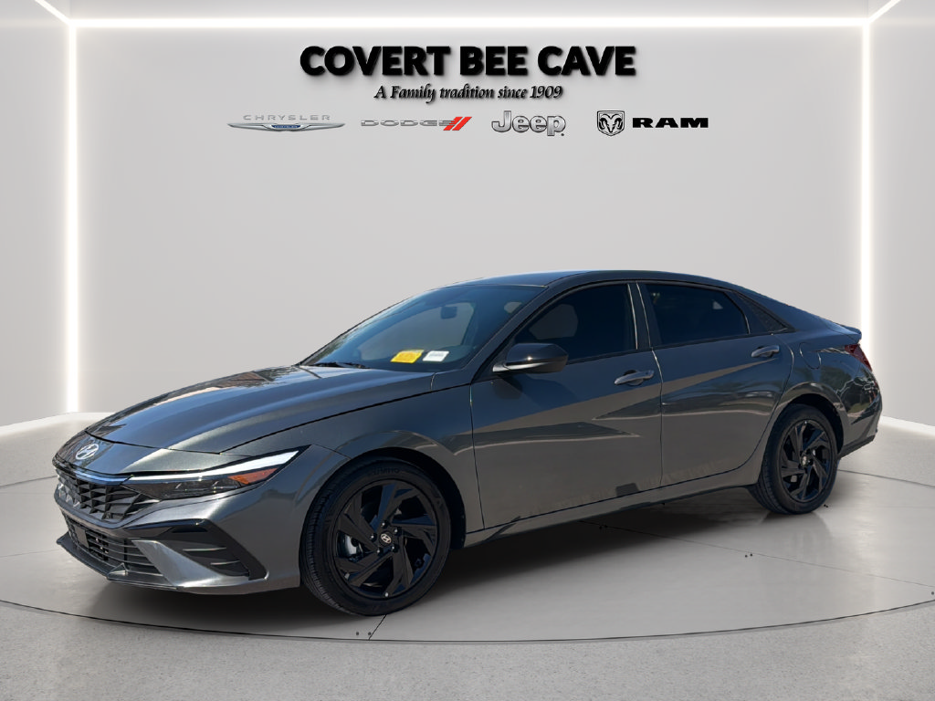 Used 2026 Hyundai Elantra Sport FWD image 3