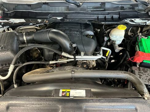 Used 2017 RAM 1500 Laramie w/ Convenience Group AWD/4WD image 10