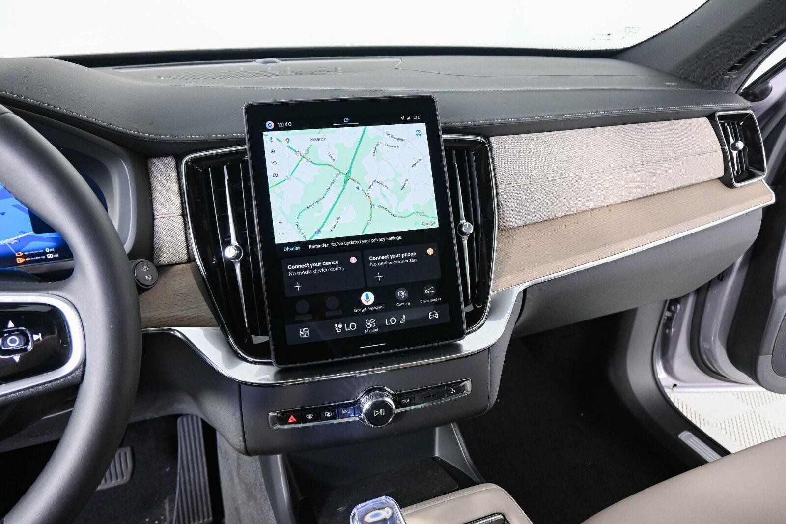 New 2026 Volvo XC90 T8 Core w/ Protection Package Premier AWD/4WD image 12
