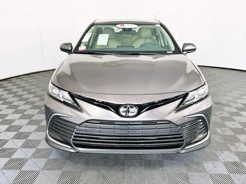 Certified 2022 Toyota Camry LE FWD image 8