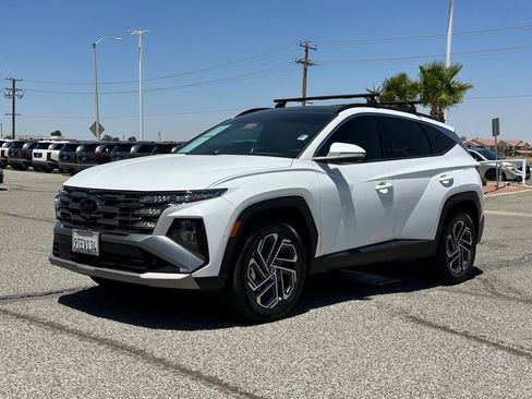 Used 2025 Hyundai Tucson Limited AWD/4WD image 3