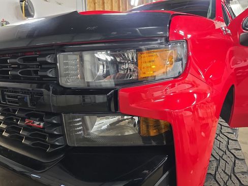 Used 2021 Chevrolet Silverado 1500 Custom Trail Boss AWD/4WD image 29