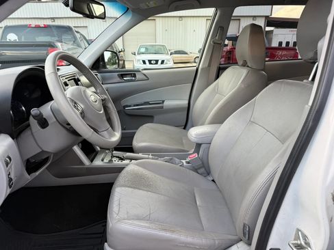 Used 2012 Subaru Forester 2.5X Limited AWD/4WD image 2