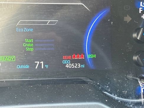 Used 2024 Toyota RAV4 XSE AWD/4WD image 19
